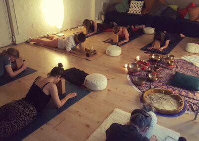 Des ateliers de yin yoga à Lyon pour la gestion du stress, organisés par une naturopathe