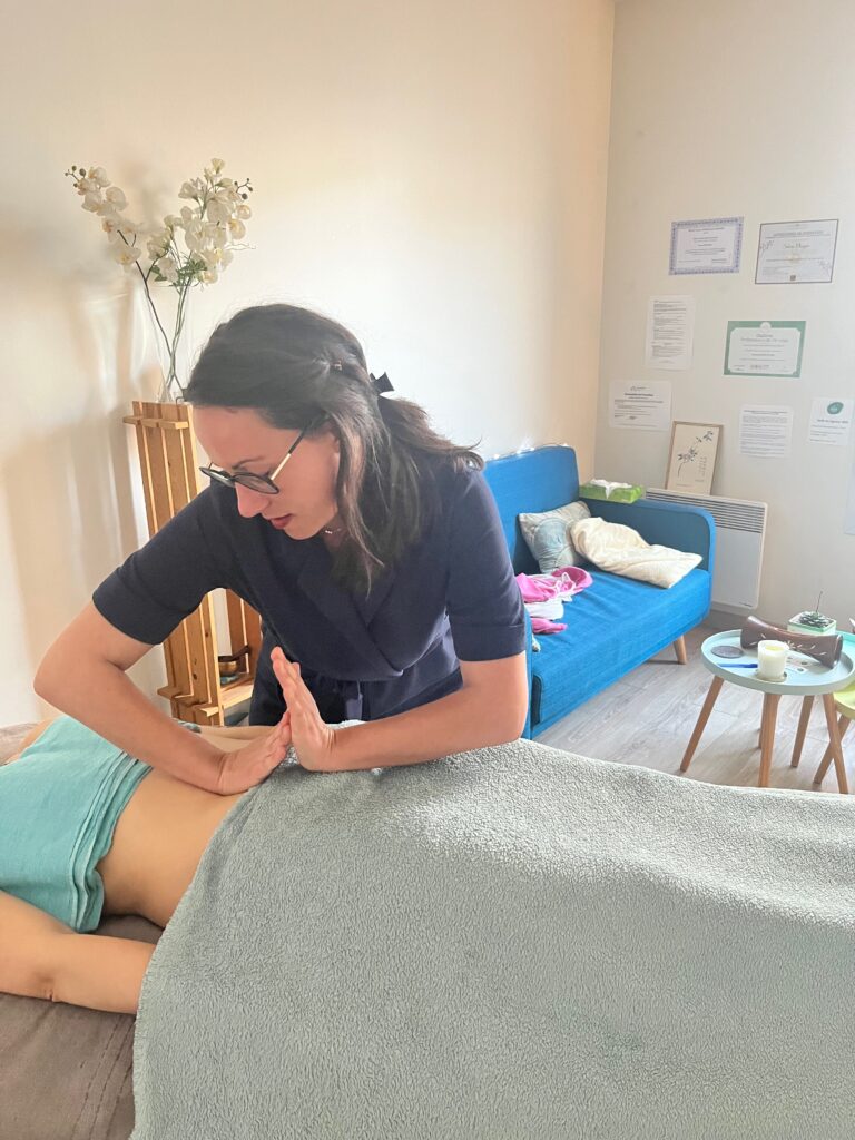 Je propose à Lyon un massage anti-stress en tant que naturopathe